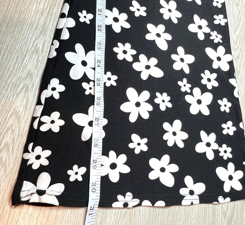 No Boundaries - Flare Leg Stretch Pants Women's XXXL(21) B/W Daisy Flower - Picture 8 of 9